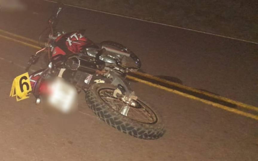 Fallecieron dos motociclistas tras chocar de frente en la ruta 2