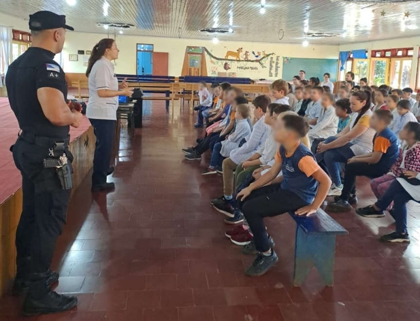 La Policía Comunitaria brindó un taller sobre Prevención de la Violencia en la Escuela 608