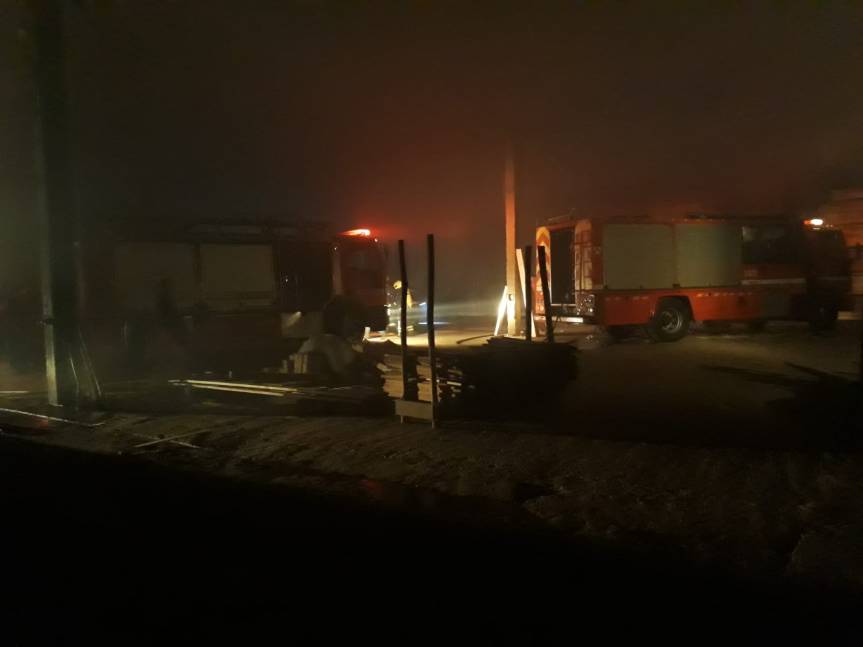 Incendio de un aserradero en Panambí arrojó daños materiales